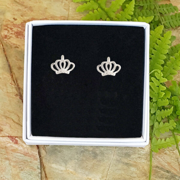 crown studs earrings